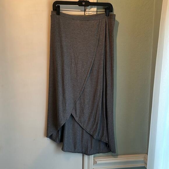gray Gap skirt - Picture 3 of 6